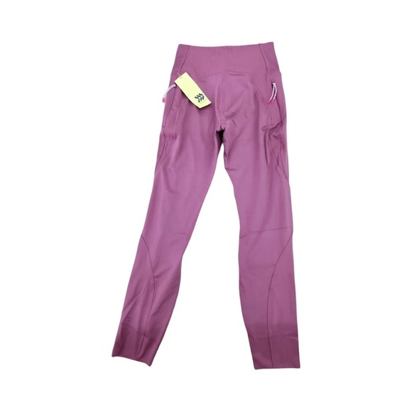 ALL IN MOTION Woman's High-Rise Leggings with Zipper Pockets​​​ - Picture 3 of 7
